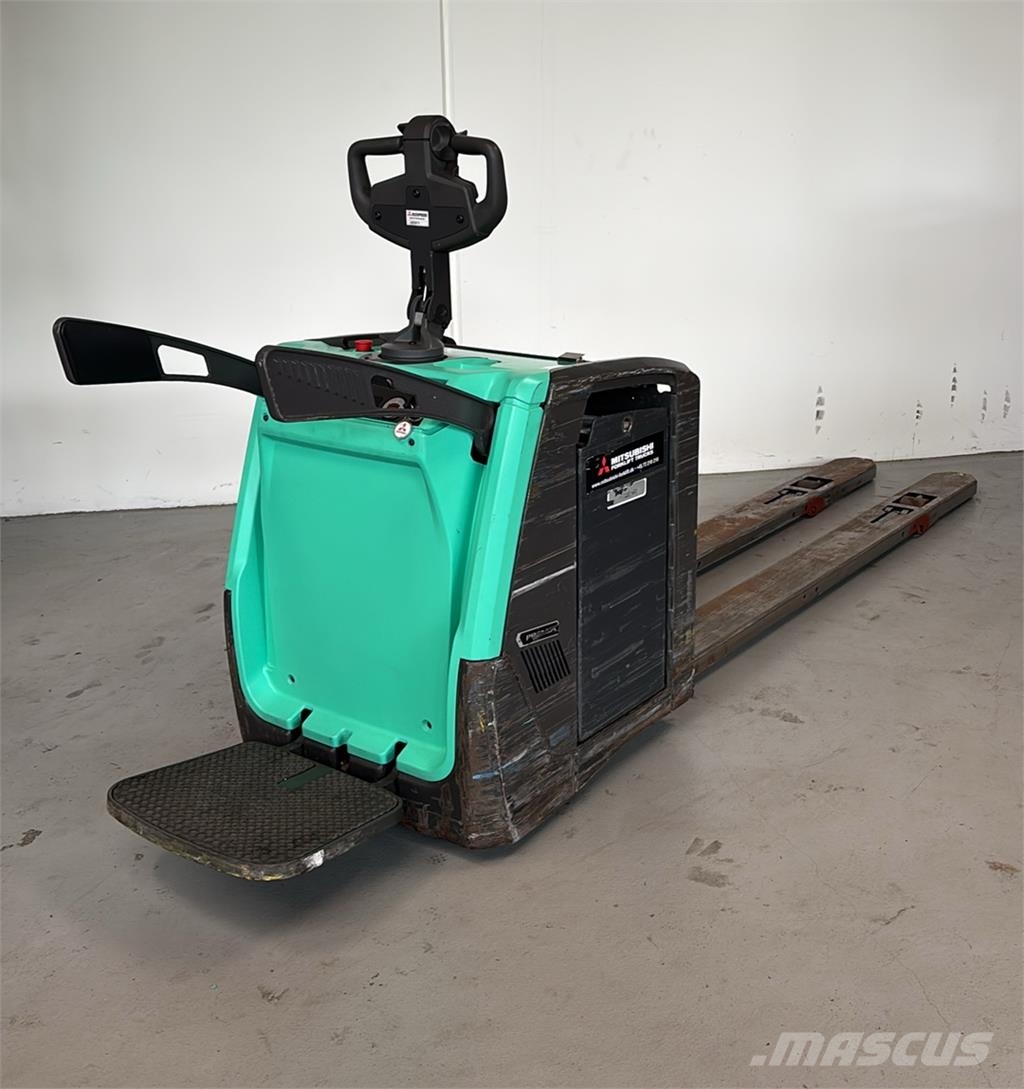 Mitsubishi PBV25N3 Plataforma con motor