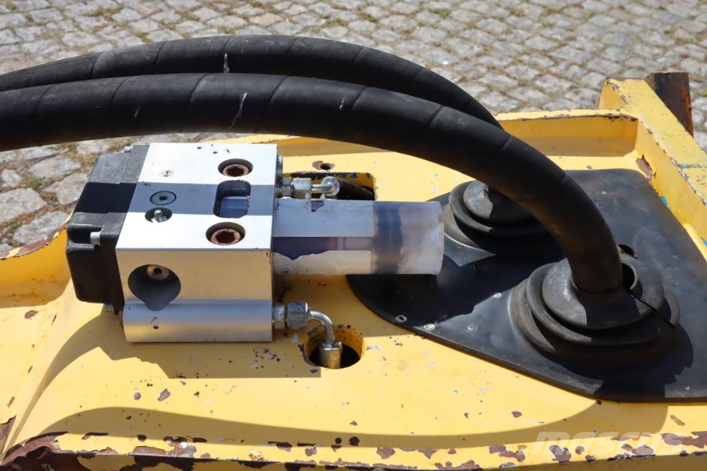Atlas Copco HB 2200 Σφυριά / Σπαστήρες