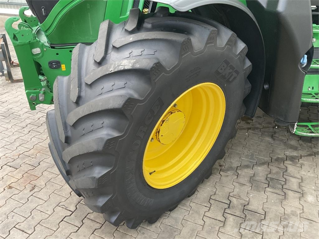 John Deere 6195R Traktori