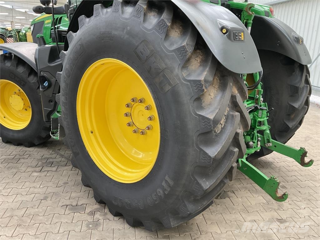 John Deere 6195R Traktori