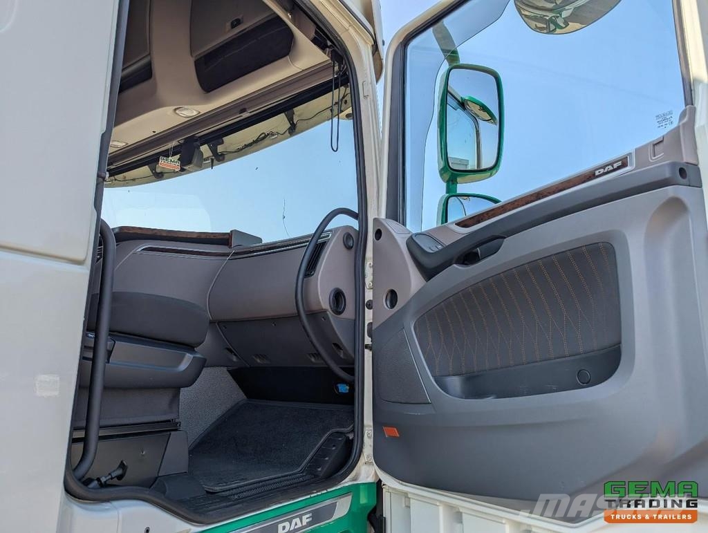 DAF XF 530 FAN 6x2/4 SuperSpaceCab Euro6C - Retarder - Flatbed / Dropside trucks