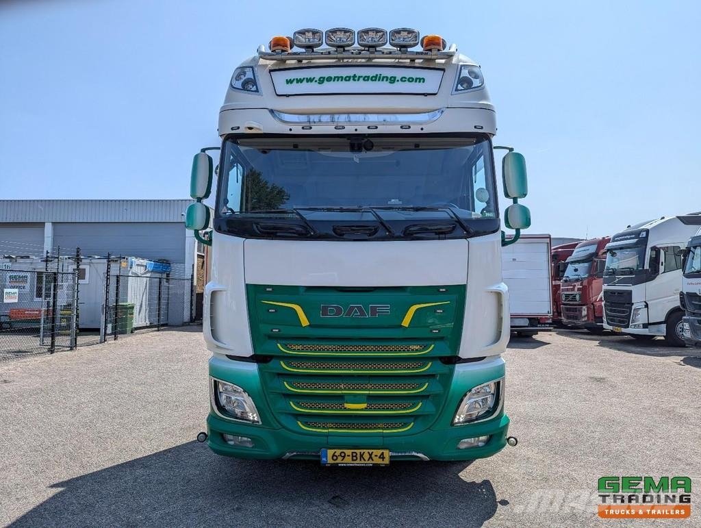 DAF XF 530 FAN 6x2/4 SuperSpaceCab Euro6C - Retarder - Flatbed / Dropside trucks