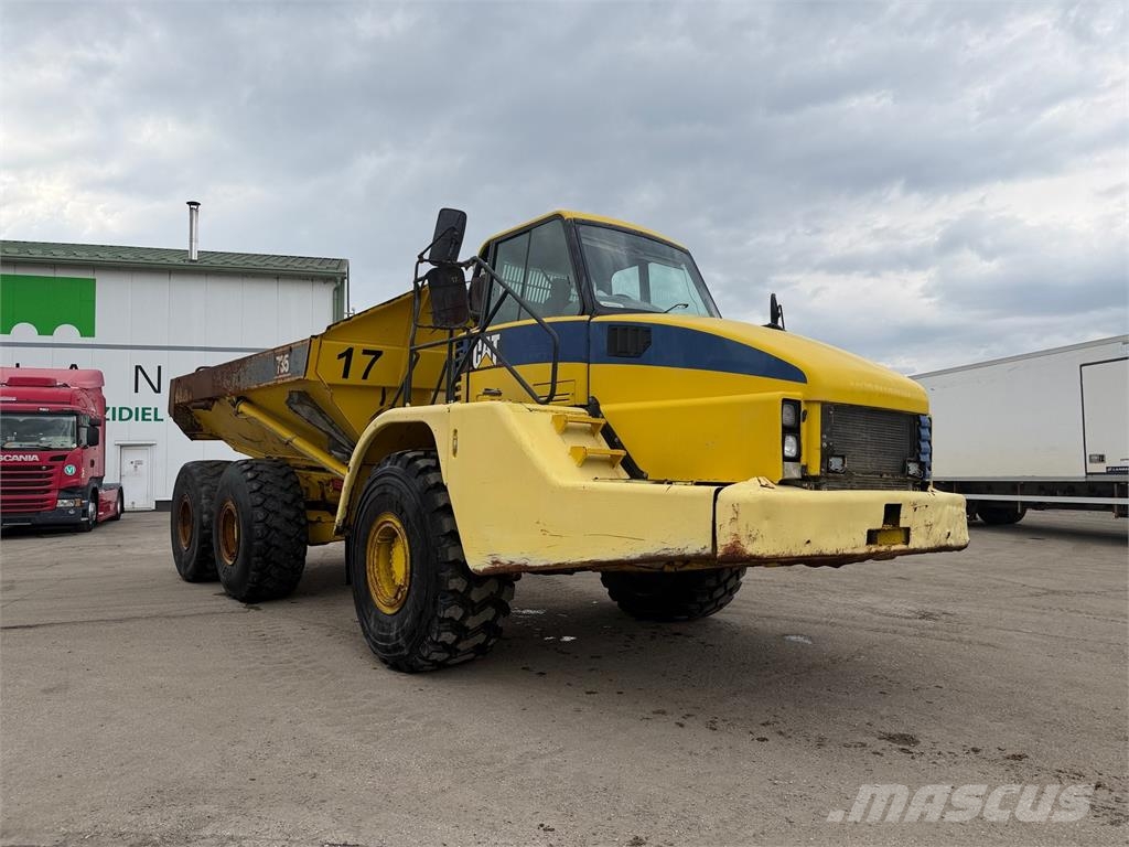 CAT 212 BFT VIN 306 Savivarčių priekabų vilkikai