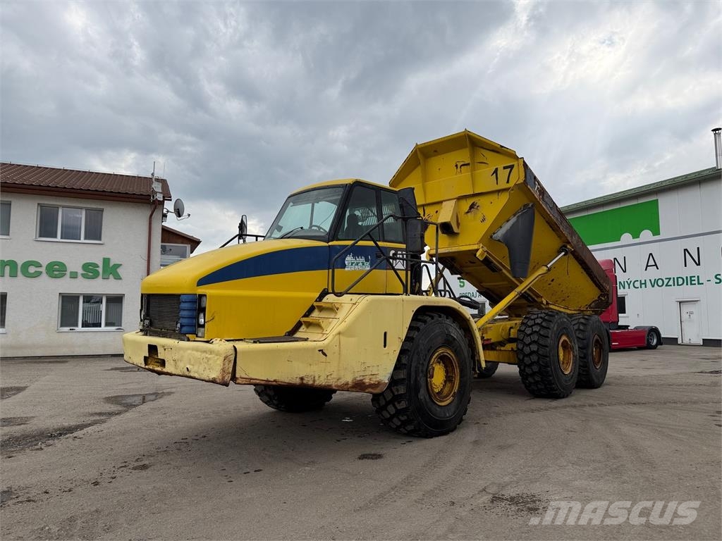 CAT 212 BFT VIN 306 Savivarčių priekabų vilkikai