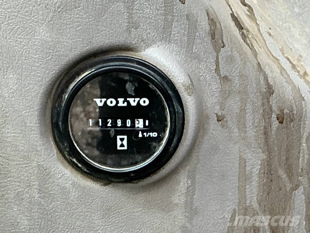 Volvo EC 220 E Pásové rýpadlá