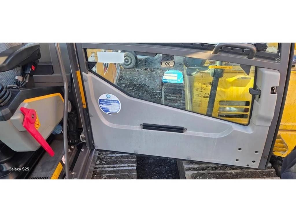 Volvo EC 220 E Pásové rýpadlá