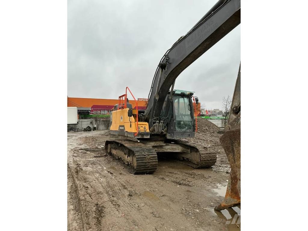 Volvo EC 220 E Pásové rýpadlá