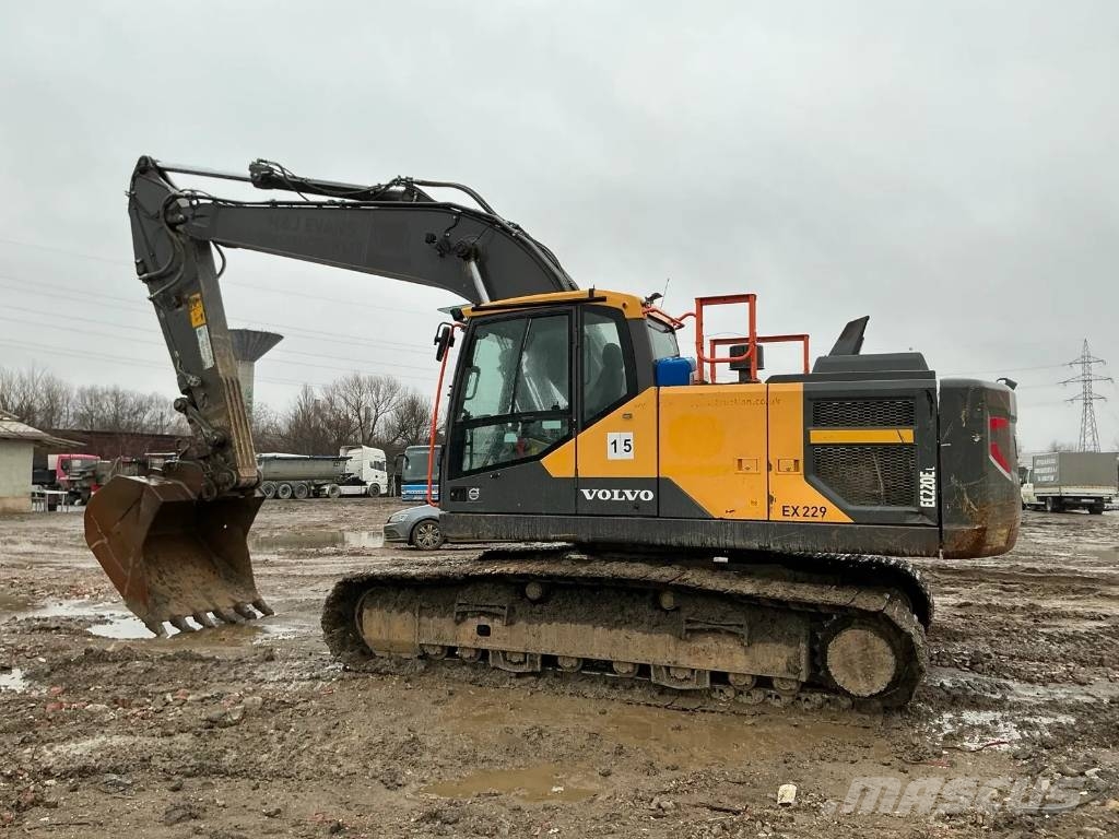 Volvo EC 220 E Pásové rýpadlá