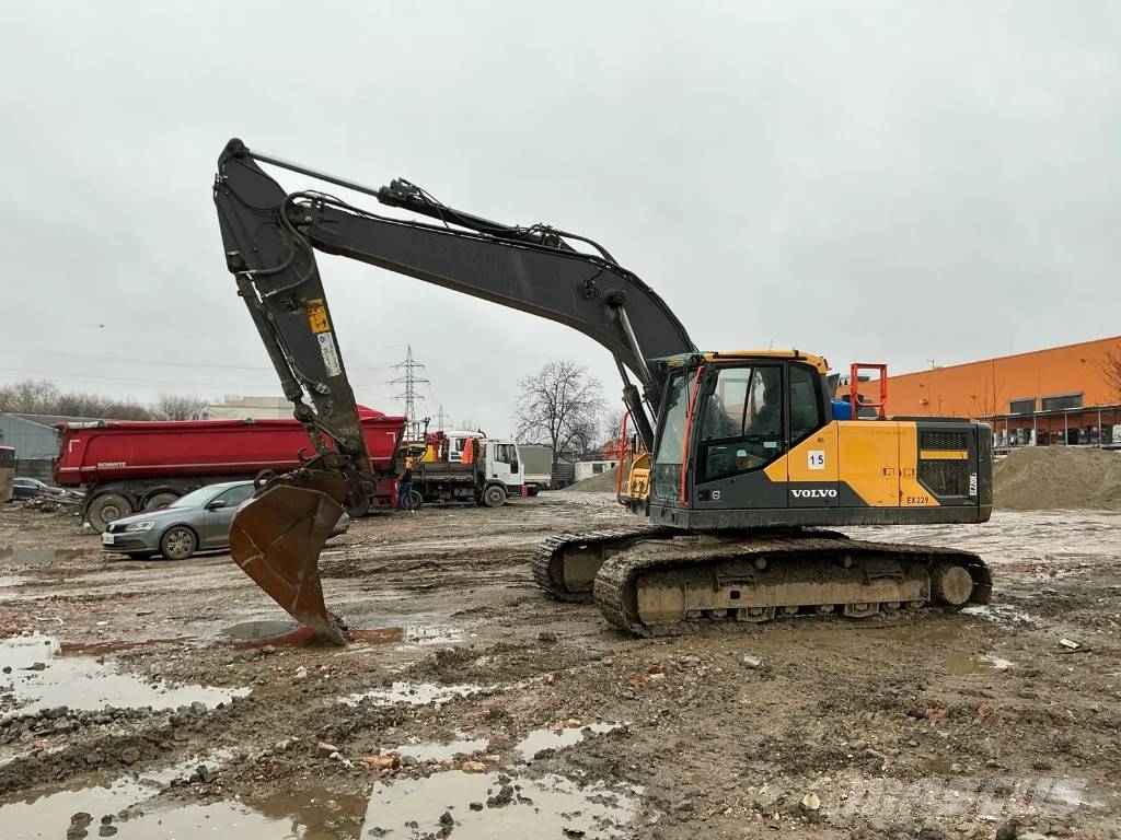 Volvo EC 220 E Pásové rýpadlá