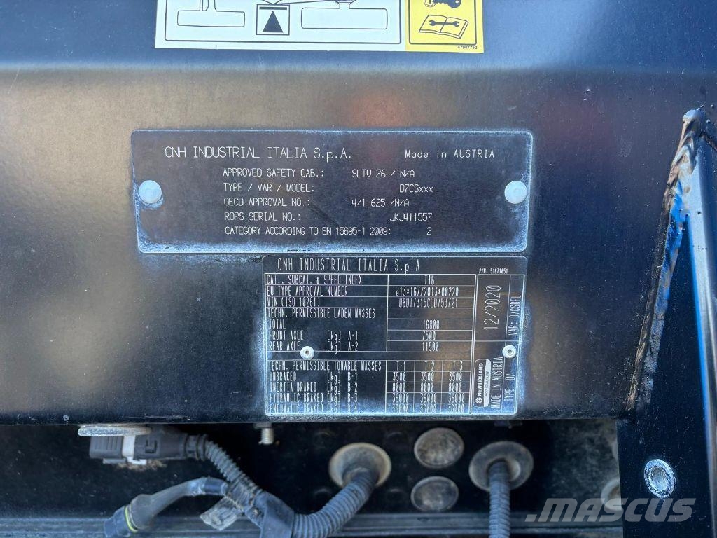 New Holland T7 315 HD トラクター