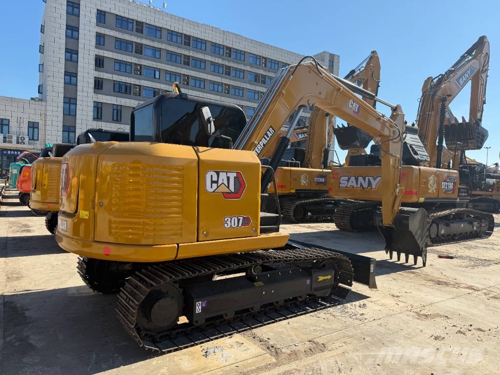 CAT 307E2 Vidutinės galios ekskavatoriai 7-12 t