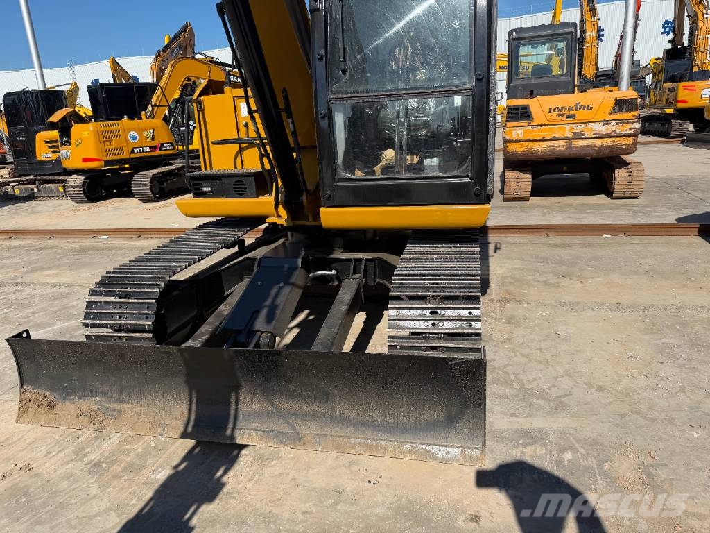 CAT 307E2 Vidutinės galios ekskavatoriai 7-12 t