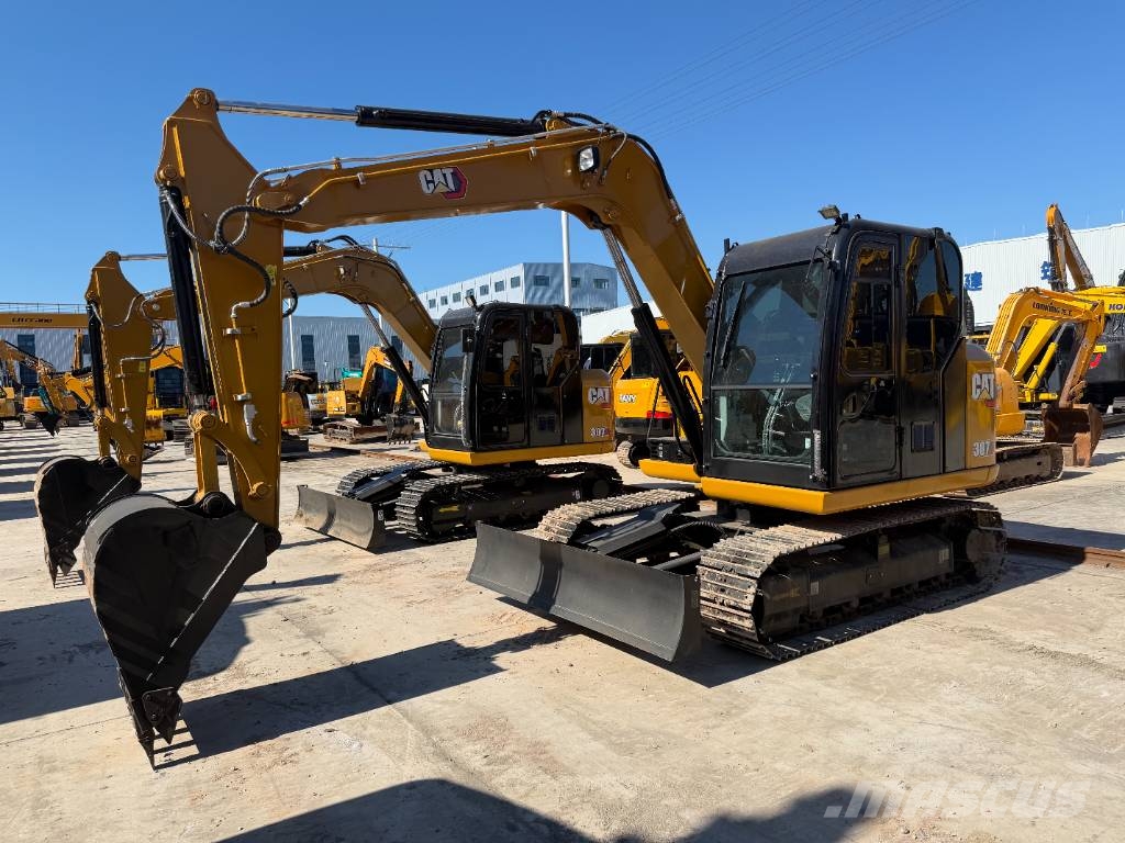 CAT 307E2 Vidutinės galios ekskavatoriai 7-12 t