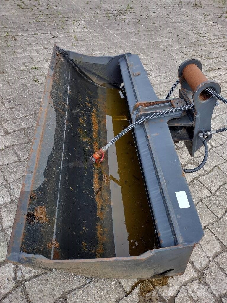 Schaeff Schwenklöffel 1.800 mm für Schaeff-SW Muut koneet