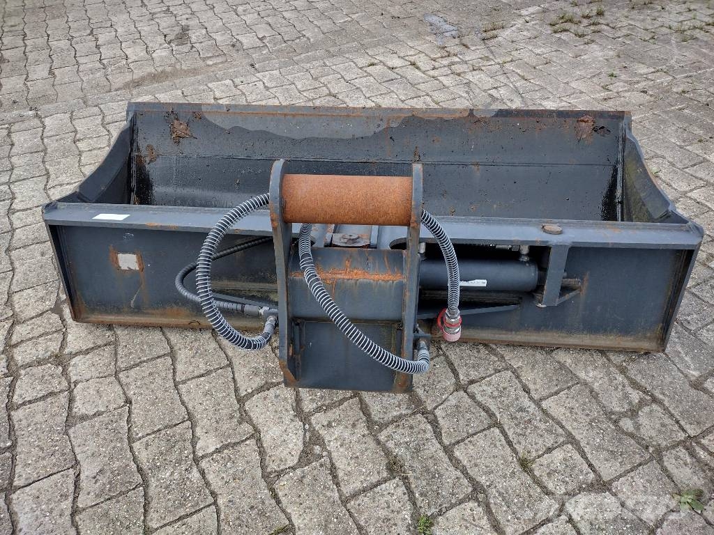 Schaeff Schwenklöffel 1.800 mm für Schaeff-SW Muut koneet