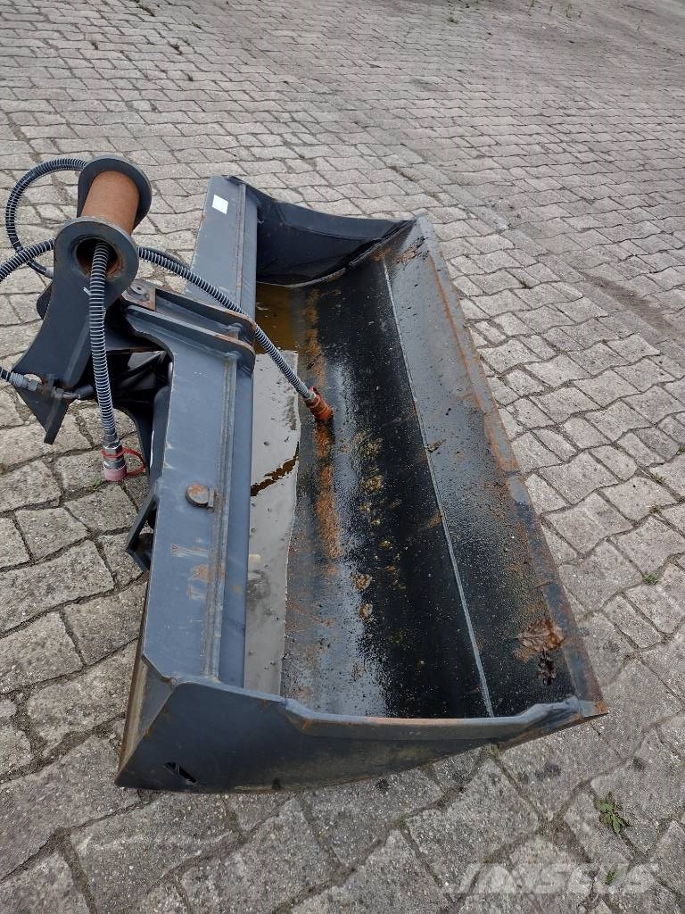 Schaeff Schwenklöffel 1.800 mm für Schaeff-SW Muut koneet