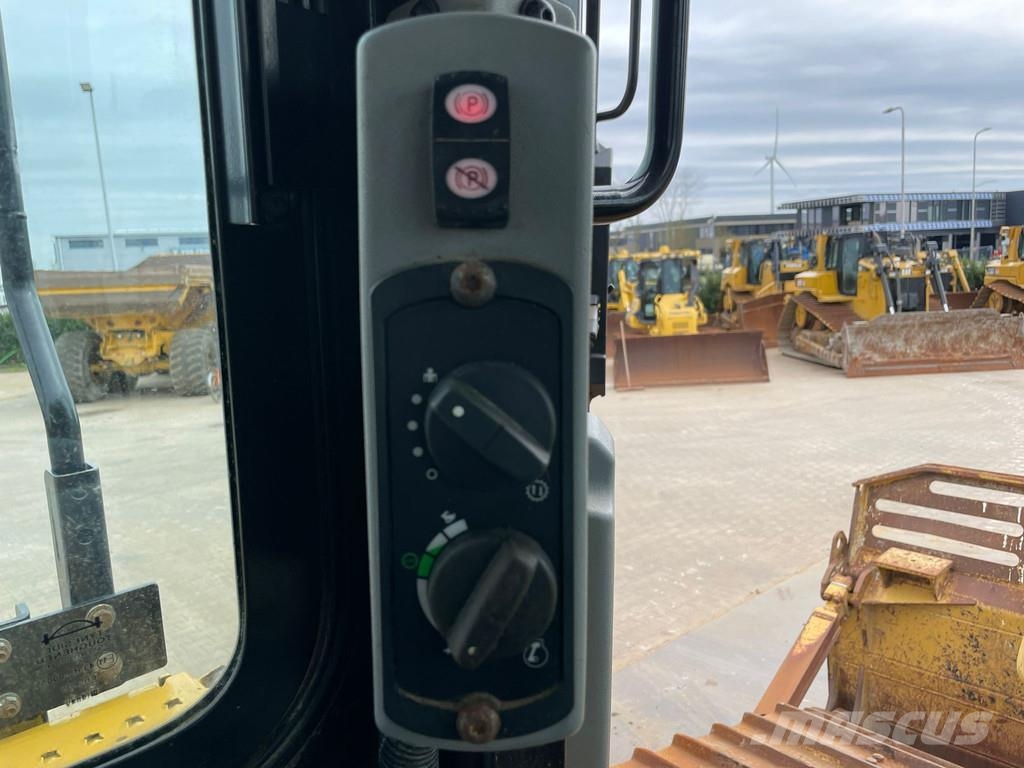CAT D6T LGP Buldožeri gusjeničari