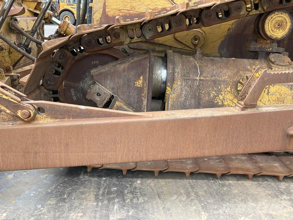 CAT D6T LGP Buldozer sobre oruga
