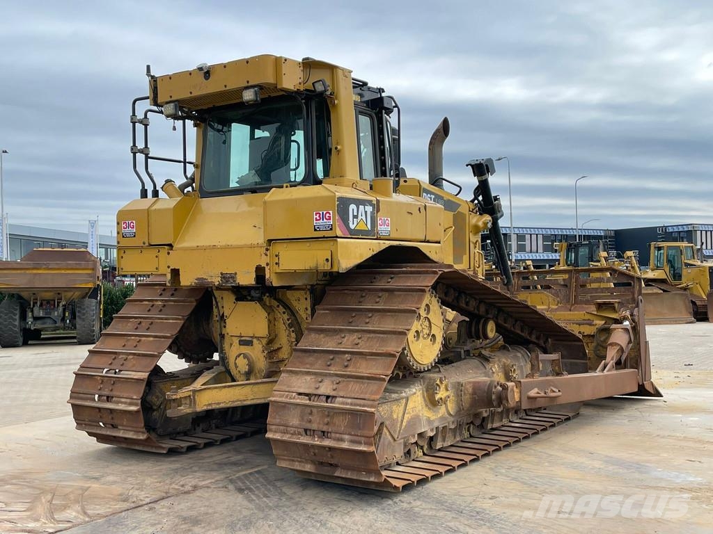 CAT D6T LGP Buldožeri gusjeničari