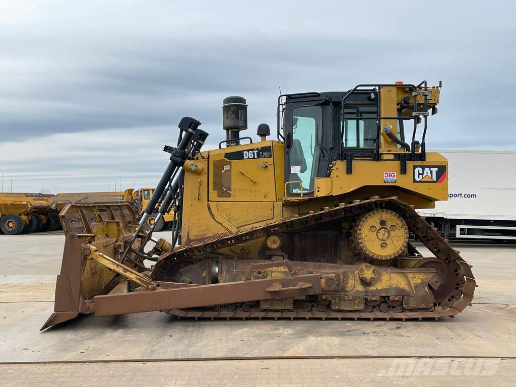 CAT D6T LGP Buldožeri gusjeničari