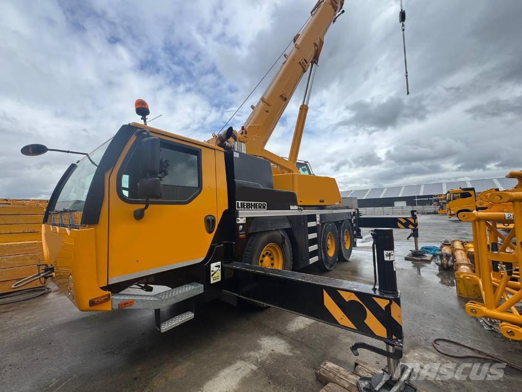 Liebherr LTM 1055 3.2 越野轮胎起重机︳越野吊︳越野起重机︳移动式起重机
