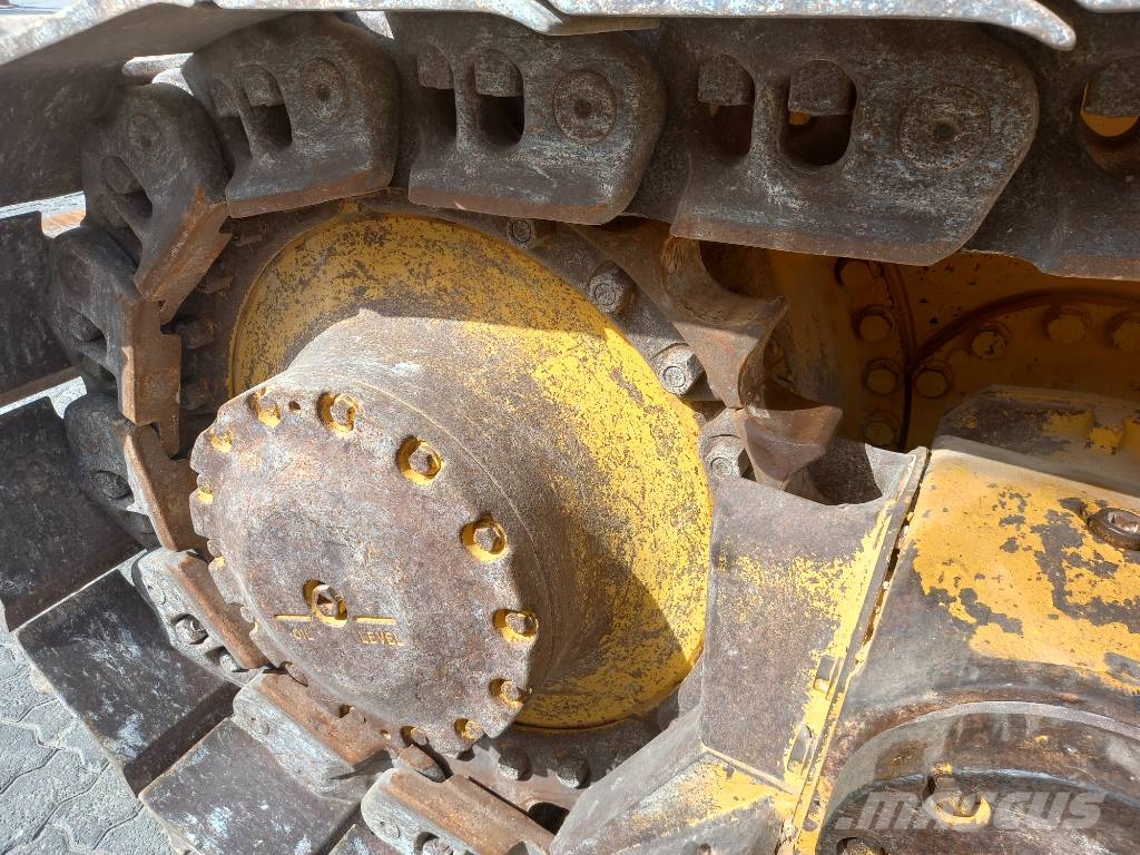 Komatsu D275A-5R (EXW - Abu Dhabi) Buldožeri gusjeničari