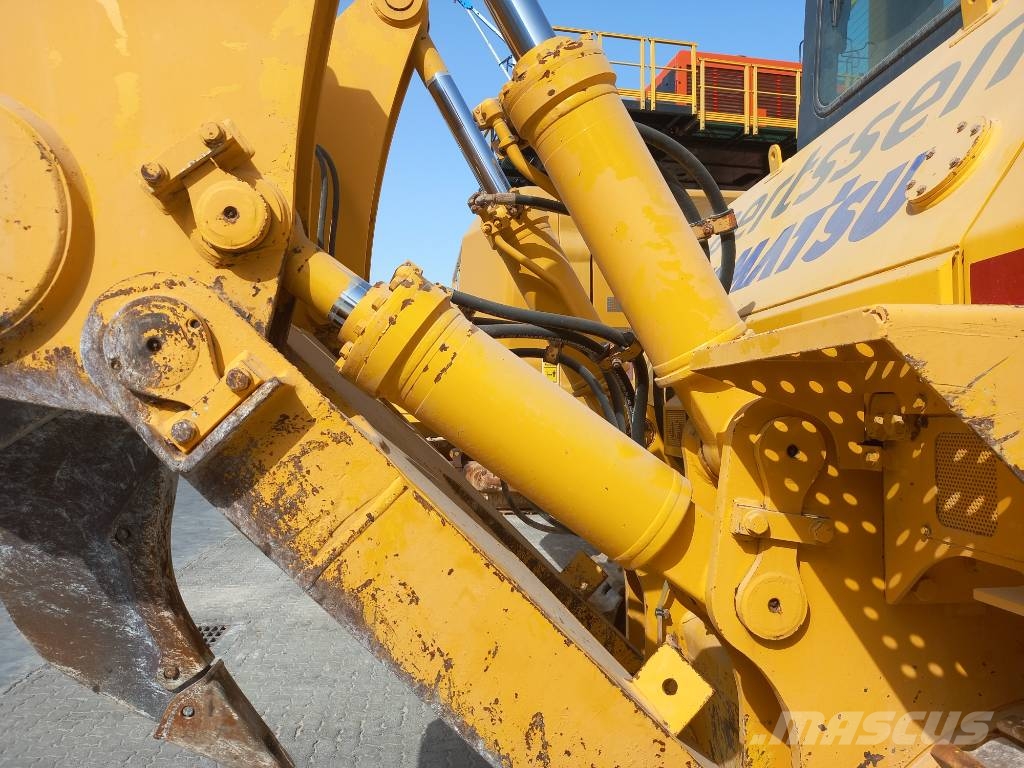 Komatsu D275A-5R (EXW - Abu Dhabi) Buldožeri gusjeničari