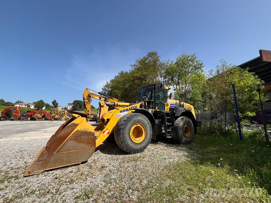 Komatsu WA 475 لوادر بعجل