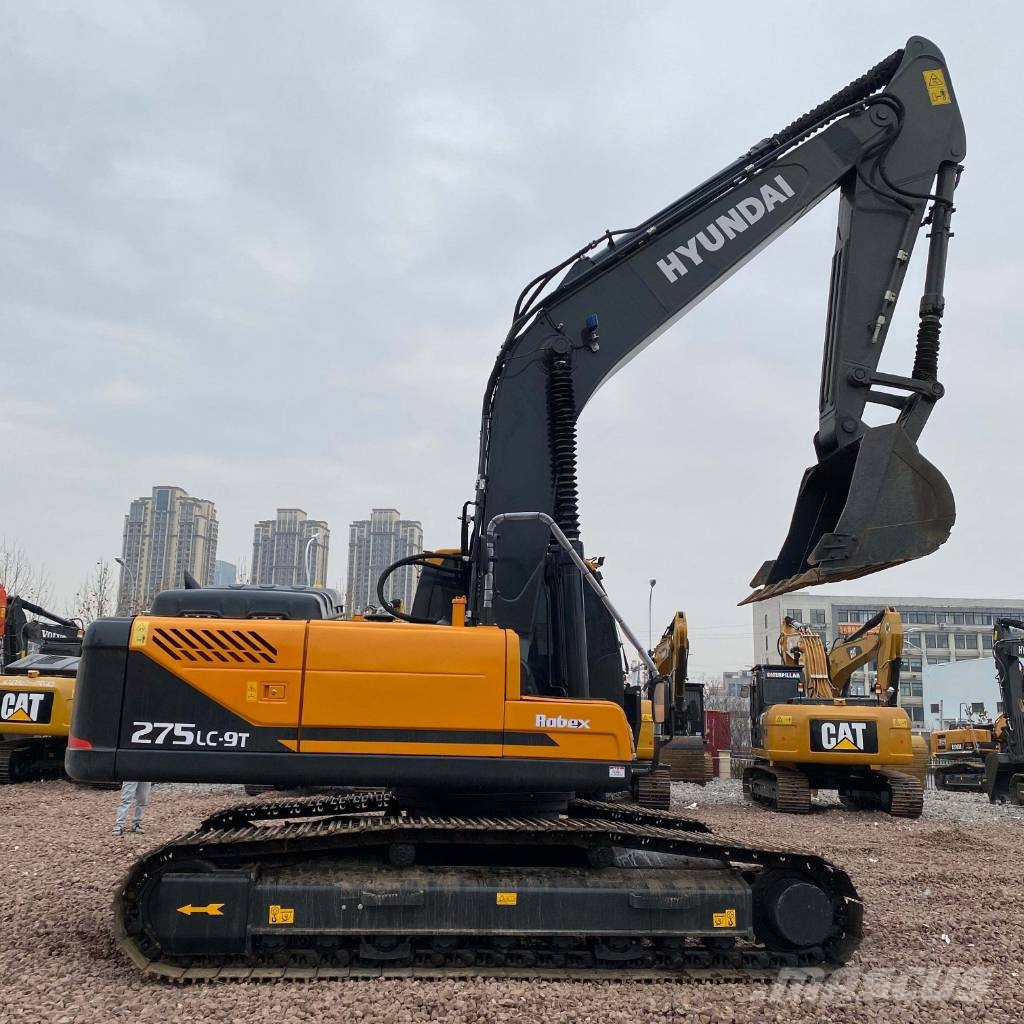 Hyundai 275 履带挖掘机