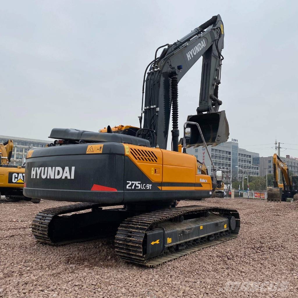 Hyundai 275 履带挖掘机