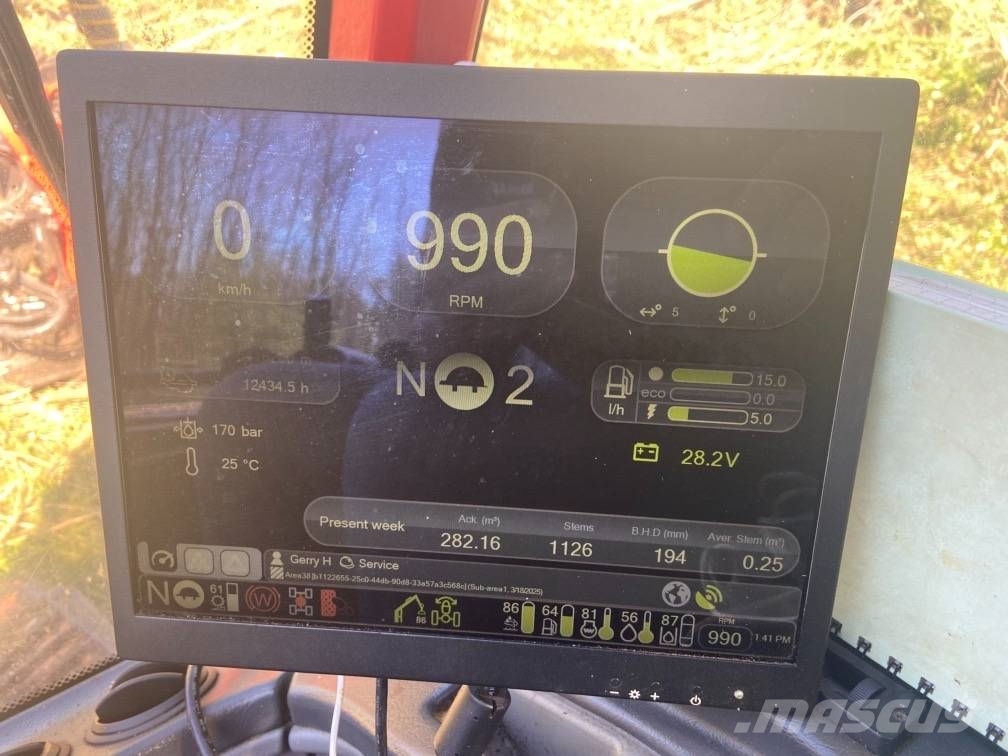 Komatsu 901XC Skördare