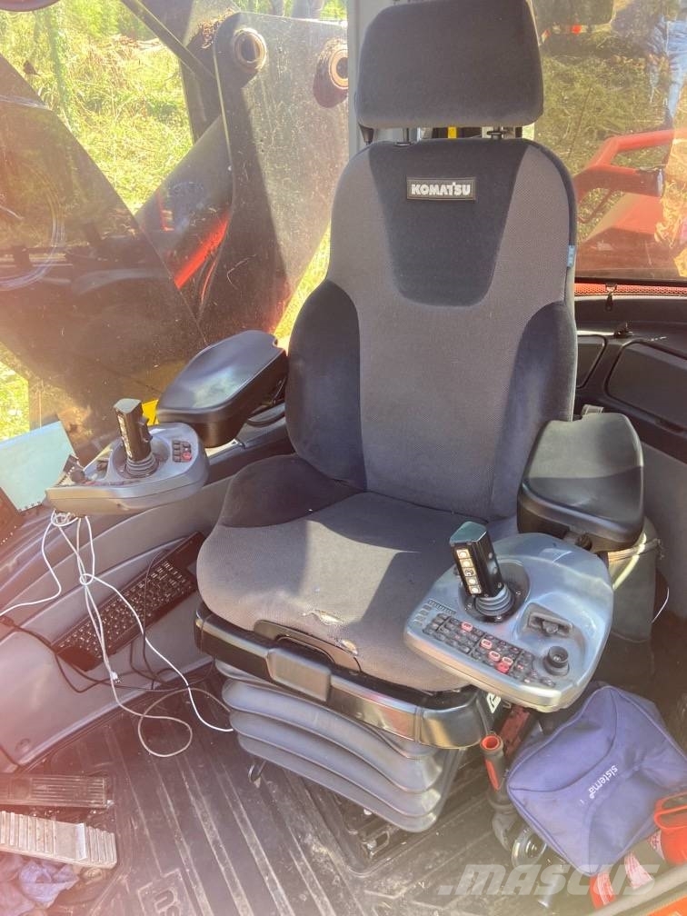Komatsu 901XC Skördare