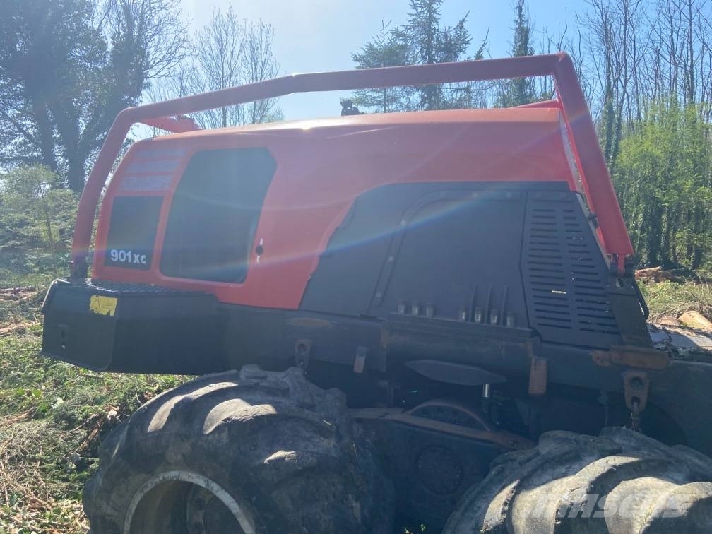 Komatsu 901XC Skördare
