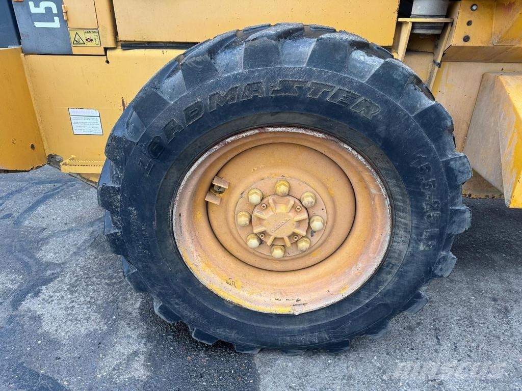 Volvo L50E 14930 HOURS WITH BUCKET Gumikerekes homlokrakodók