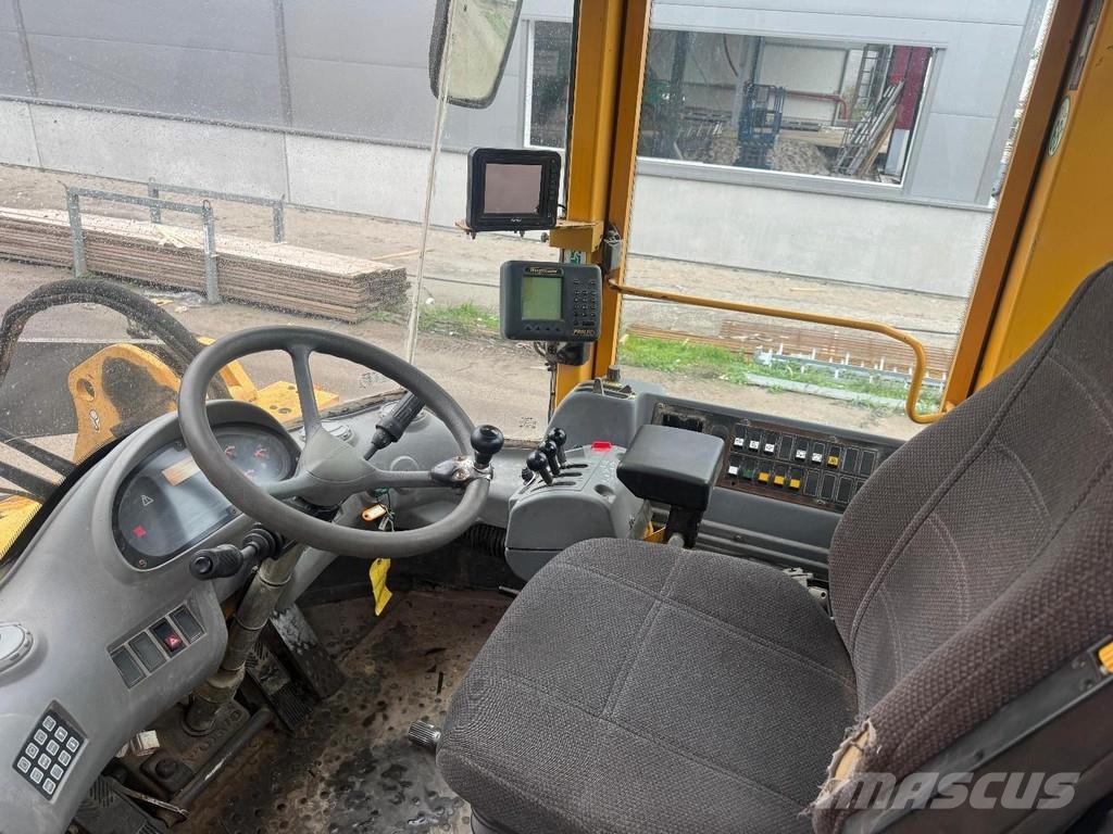 Volvo L50E 14930 HOURS WITH BUCKET Gumikerekes homlokrakodók