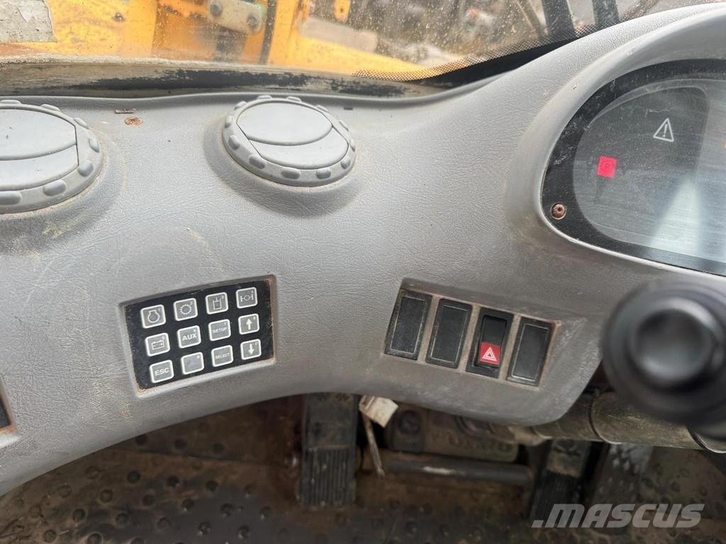 Volvo L50E 14930 HOURS WITH BUCKET Gumikerekes homlokrakodók