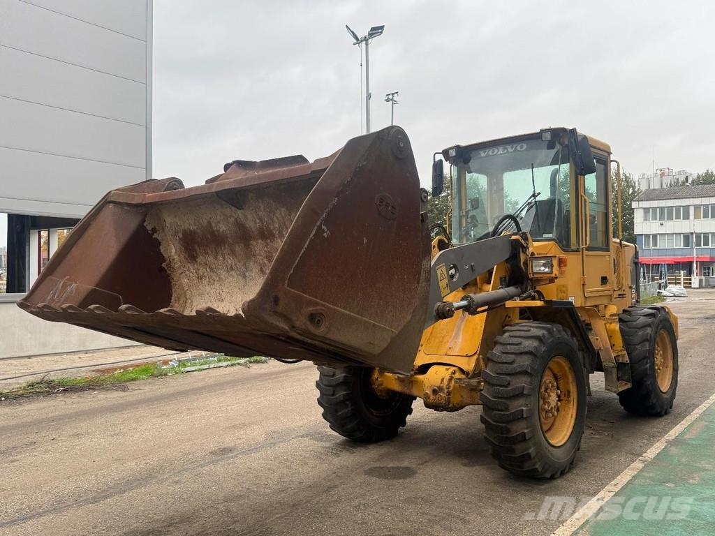 Volvo L50E 14930 HOURS WITH BUCKET Gumikerekes homlokrakodók