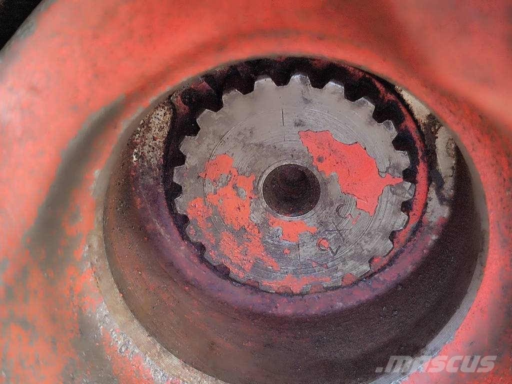 Differential 13X31 26.16 141315 Manitou MLT 523 轴