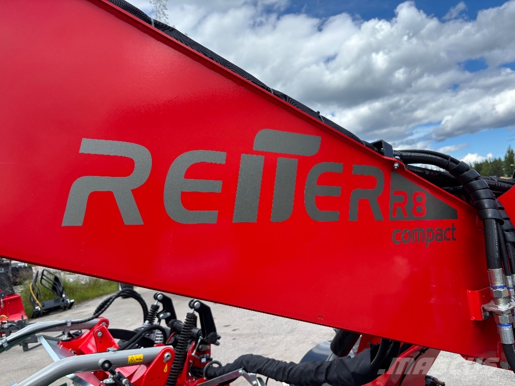 Reiter R8 Compact Pickupsträngare 堆草機