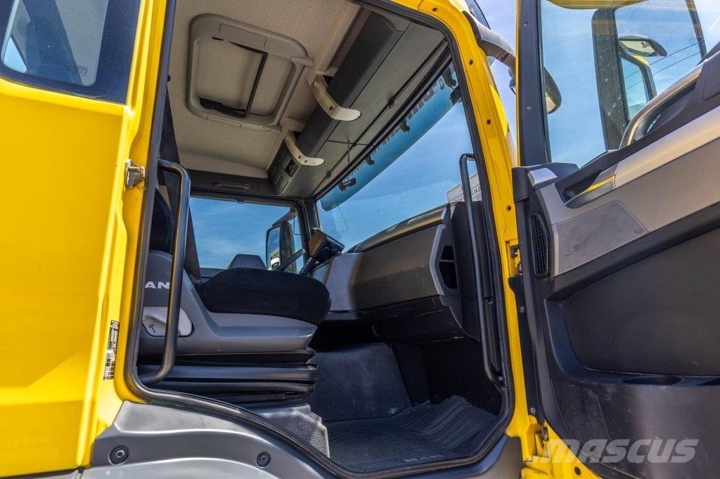 MAN TGS 41.400 BB + LIEBHERR 10m3 Betonmixers en pompen