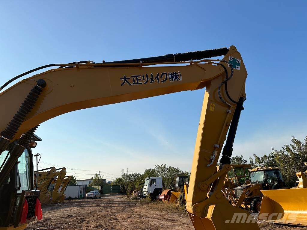 CAT 320D 대형 굴삭기 29톤 이상