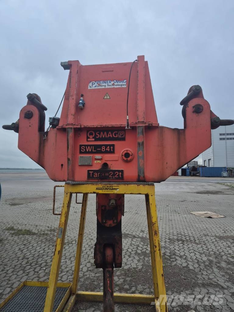 Liebherr LHM280 Hafenkrane
