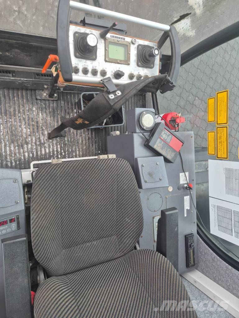Liebherr LHM280 Hafenkrane