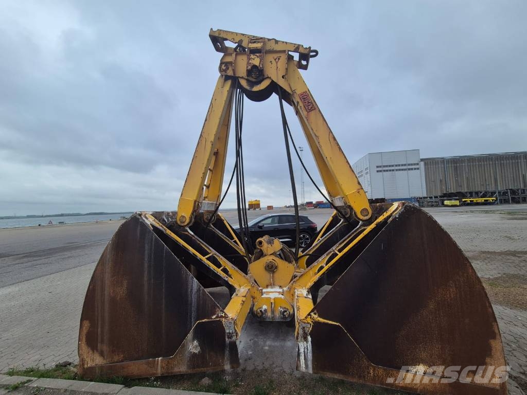 Liebherr LHM280 Hafenkrane