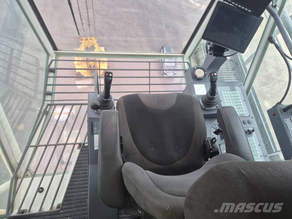 Liebherr LHM280 Hafenkrane