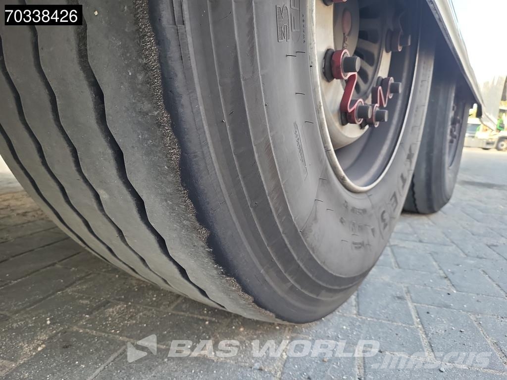 Heiwo HZO 39 3 axles Tailgate 250x260cm Semirremolques isotermos/frigoríficos