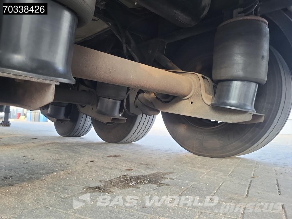 Heiwo HZO 39 3 axles Tailgate 250x260cm Semirremolques isotermos/frigoríficos