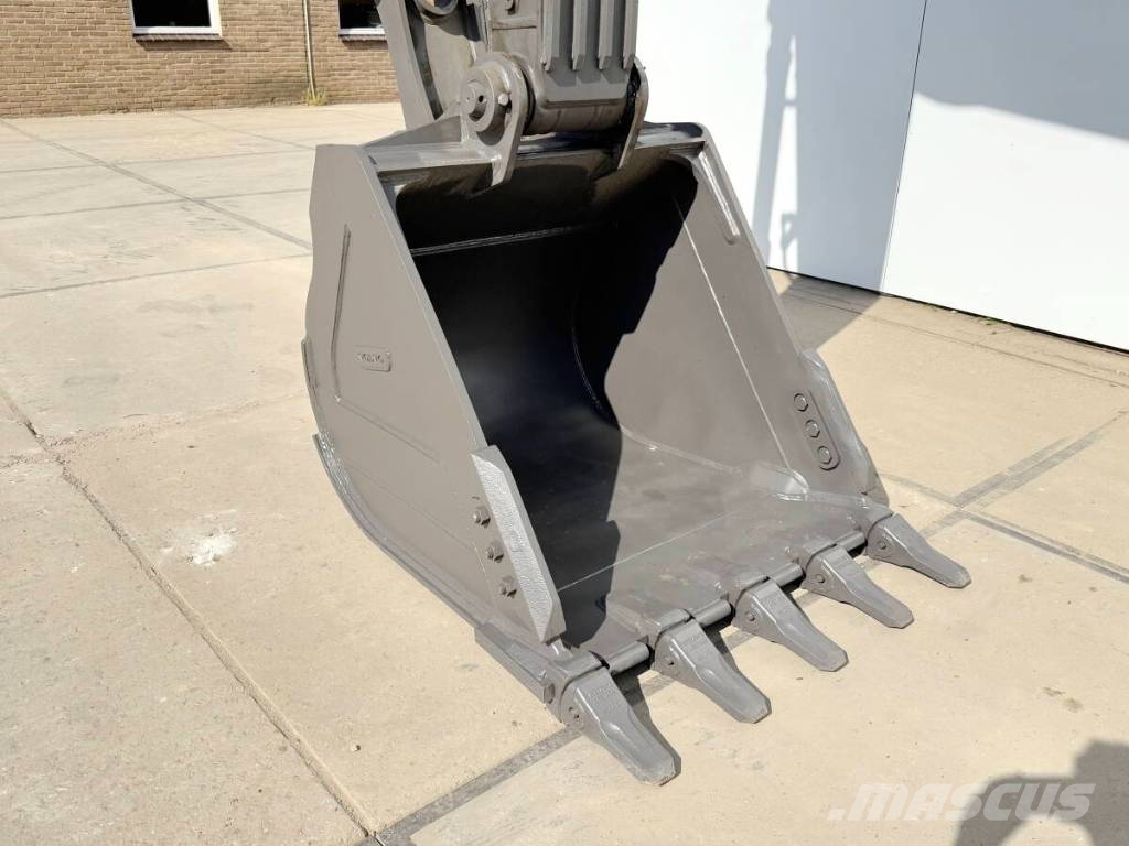 Volvo EC 210 Гусеничні екскаватори