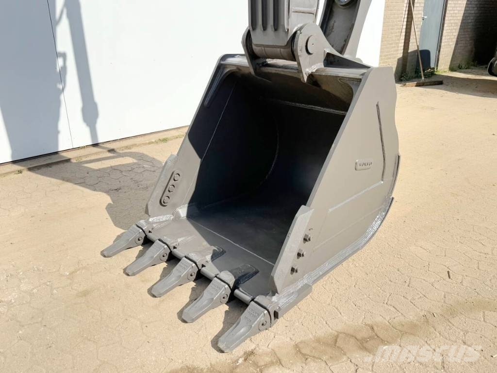 Volvo EC 210 Гусеничні екскаватори