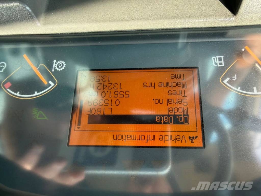 Volvo L180F Chargeuse sur pneus